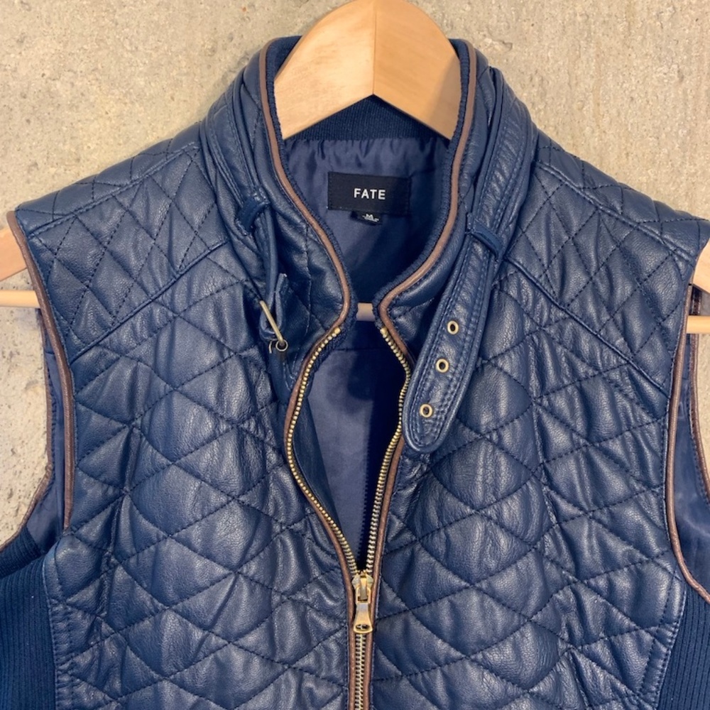 Leather Vest w. Great Details!